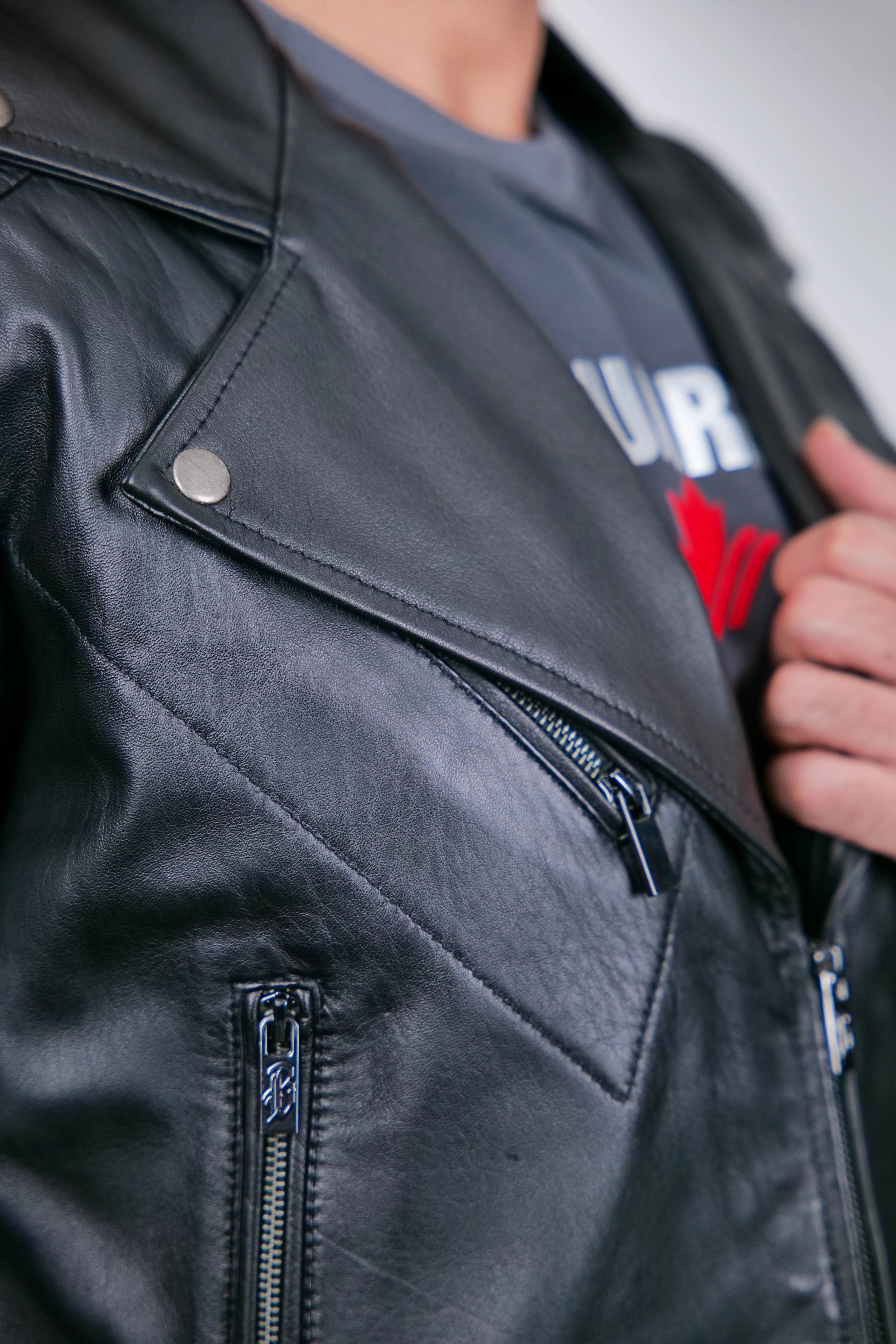 Men's Classic Black Leather Motorcycle Jacket